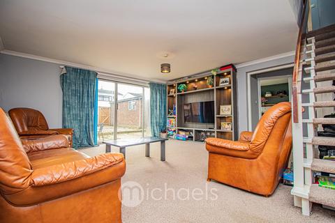 10 Appletree Walk, Braintree, CM7 1EE