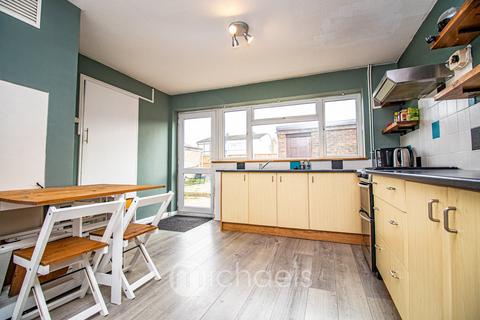 10 Appletree Walk, Braintree, CM7 1EE