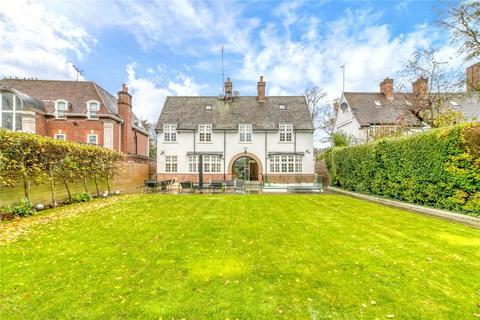 5 bedroom detached house to rent, The Bishops Avenue, London, N2