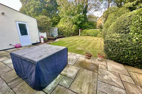 32 Burses Way, Hutton, Brentwood, CM13 2PL