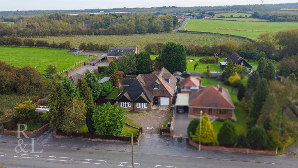 Measham Road, Moira 4 bed detached house for sale £450,000