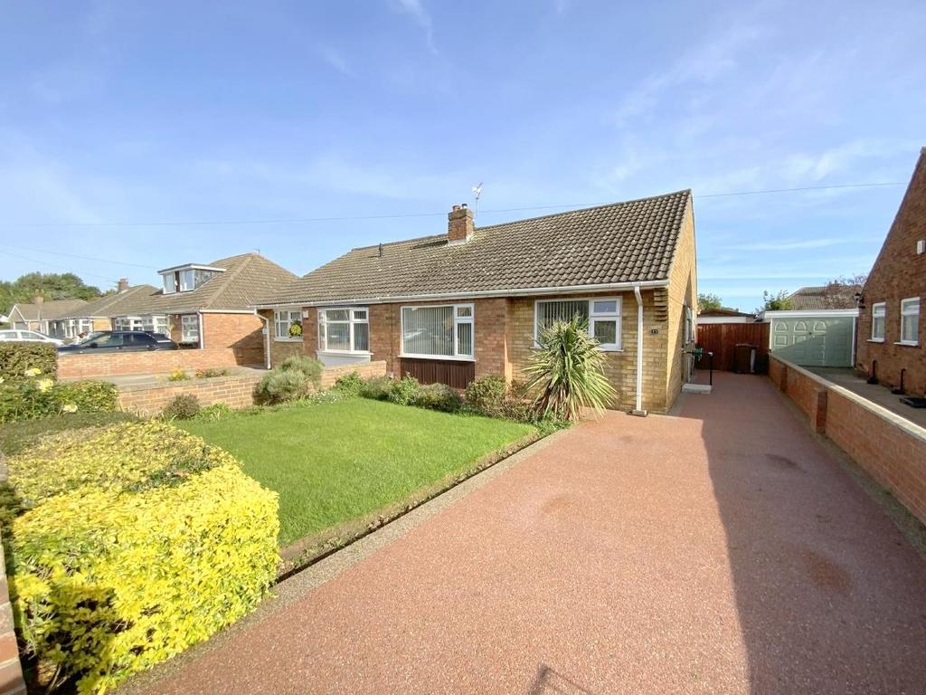 Weekes Road, Cleethorpes 2 bed semidetached bungalow for sale £180,000