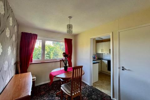 2 bedroom flat for sale - Springfields, Dursley