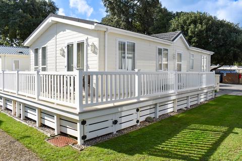 2 bedroom lodge for sale, Mudeford, Christchurch, BH23