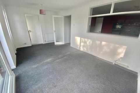 136 Bridgewater Drive, Northampton, NN3 3BB