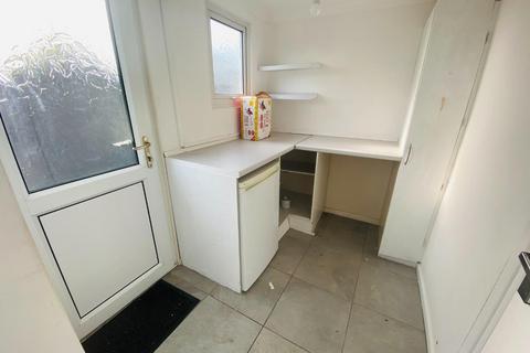 136 Bridgewater Drive, Northampton, NN3 3BB