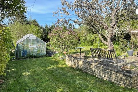 4 bedroom bungalow for sale - Sheering Mill Lane, Sawbridgeworth, CM21
