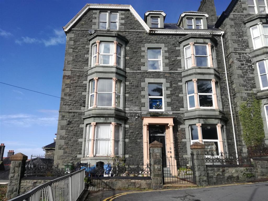 St. Johns Hill, Barmouth 1 bed flat for sale £99,500