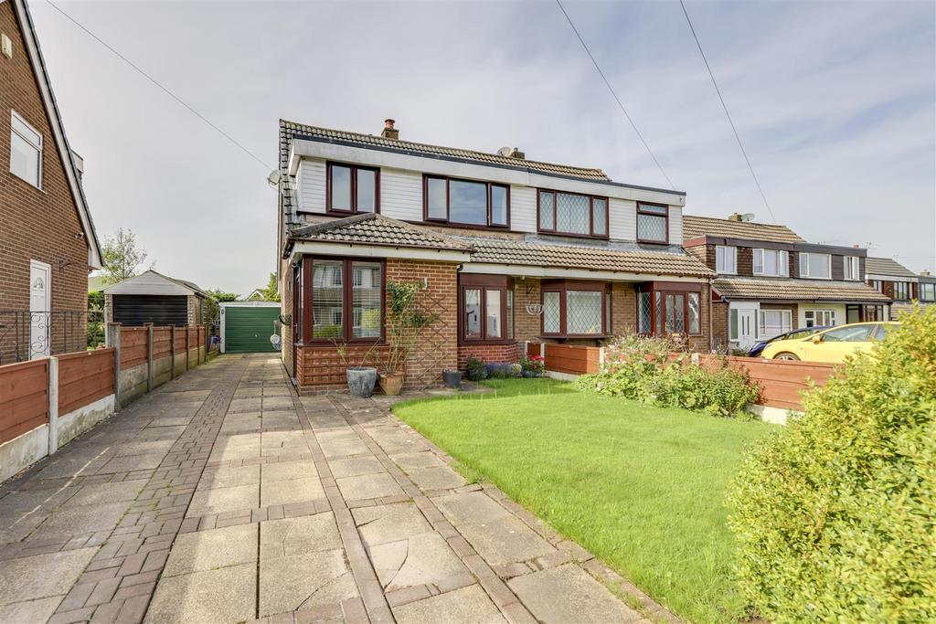 Cherry Tree Way, Helmshore, Rossendale 3 bed semidetached house for
