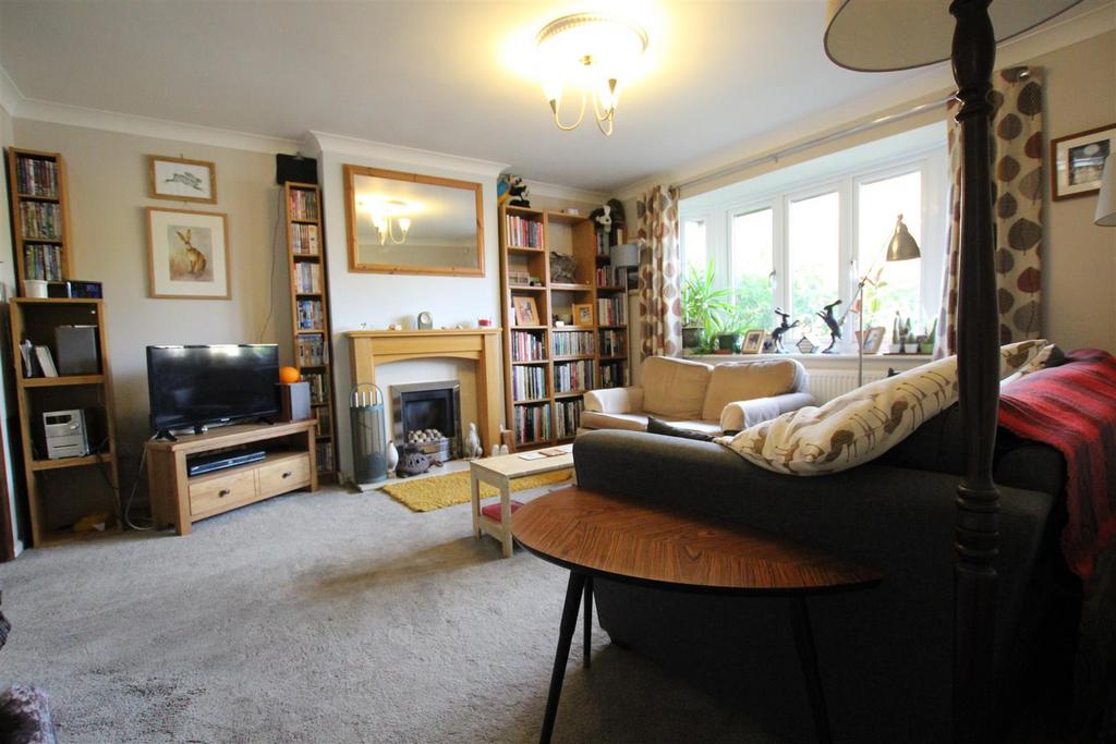 Adur Close, West End, Southampton 3 bed detached house for sale £400,000