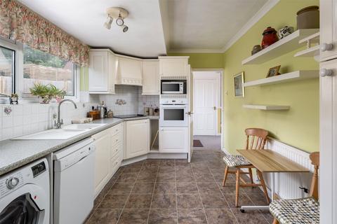 3 bedroom bungalow for sale, Tate Close, Leatherhead, Surrey, KT22