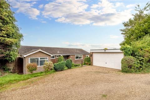 1 Tate Close, Leatherhead, KT22 8PQ