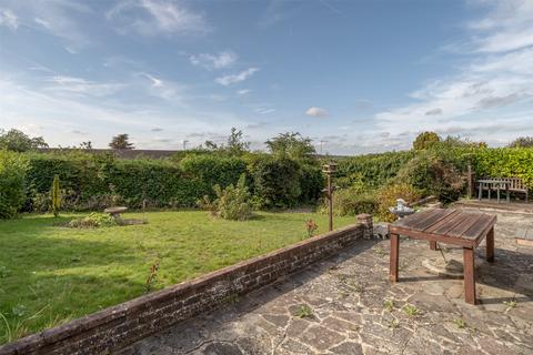 1 Tate Close, Leatherhead, KT22 8PQ