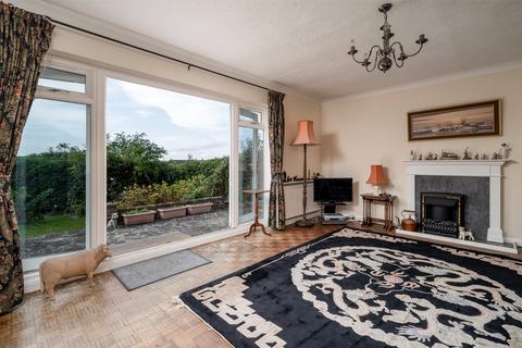 1 Tate Close, Leatherhead, KT22 8PQ