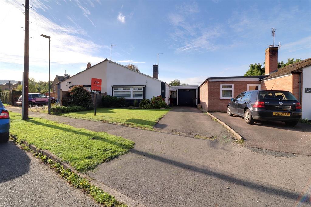 Crescent Road, Stonehouse 2 bed semidetached bungalow for sale £299,950