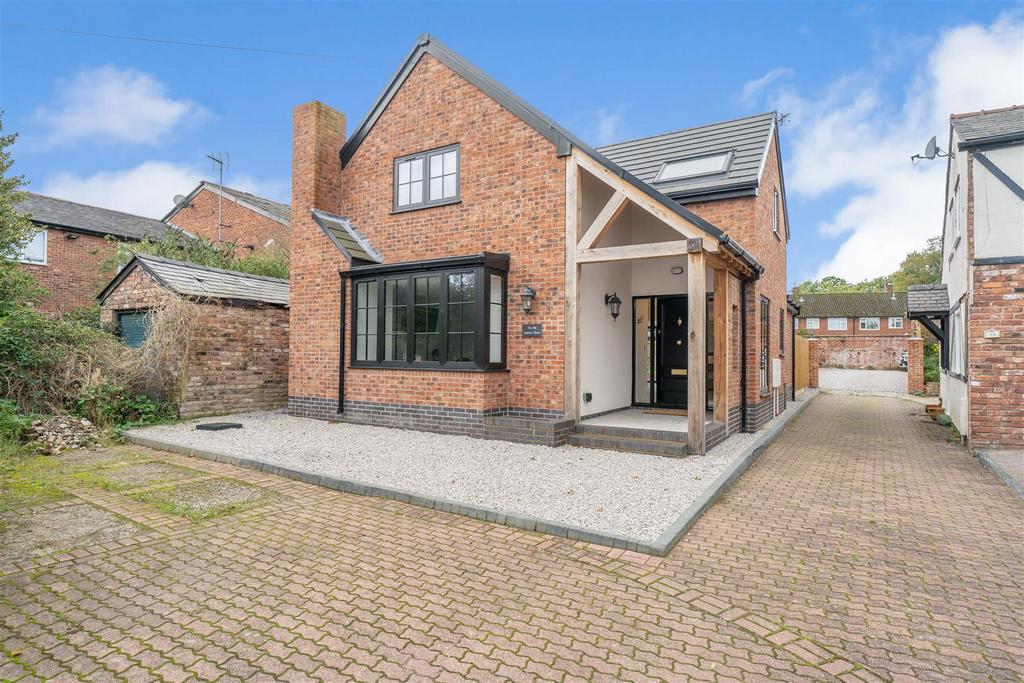Thornton Mews, Childer Thornton, Ellesmere Port 3 bed detached house for sale £550,000
