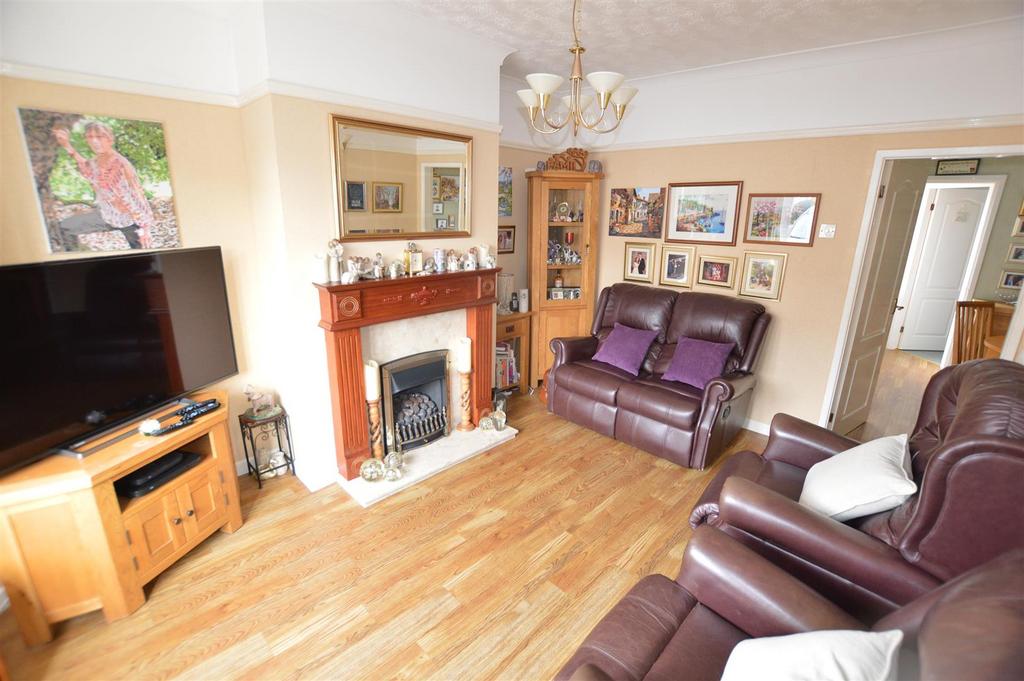 Whitehouse Avenue, Loughborough 3 bed townhouse £200,000