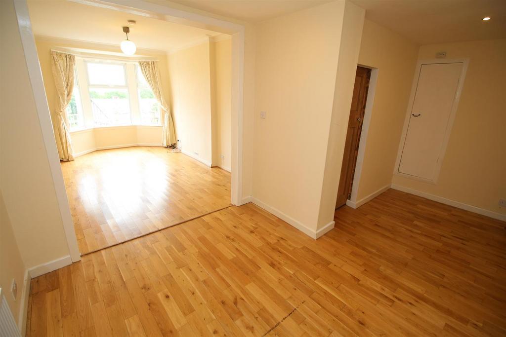 Manor Crescent, Gourock 3 bed detached bungalow £995 pcm (£230 pw)