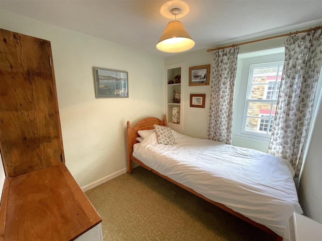 Bedroom 3.JPG