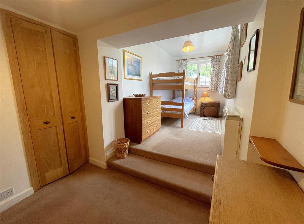 Bedroom 2.JPG