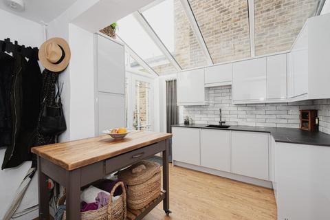 13 Arthur Road, Kingston Upon Thames, KT2 6BA