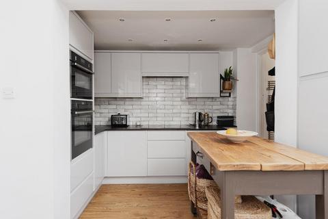 13 Arthur Road, Kingston Upon Thames, KT2 6BA