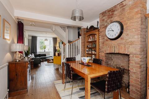 13 Arthur Road, Kingston Upon Thames, KT2 6BA