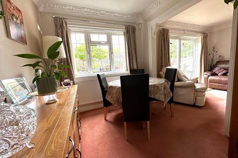 4 Crabb Tree Drive, Northampton, NN3 5DR