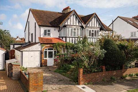 9 Rutherwyke Close, Epsom, KT17 2NA