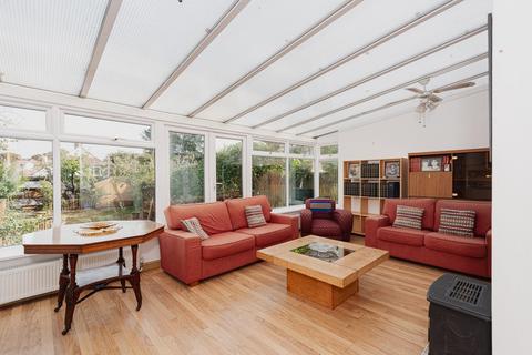 9 Rutherwyke Close, Epsom, KT17 2NA
