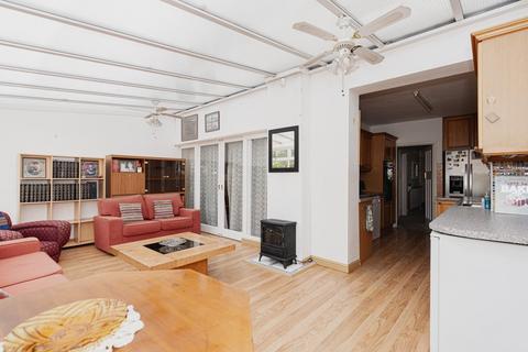 9 Rutherwyke Close, Epsom, KT17 2NA