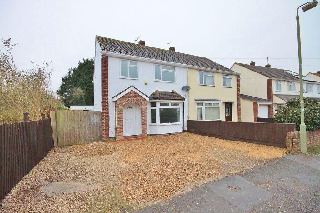 KIDLINGTON EPC RATING E 3 bed semidetached house to rent £1,600 pcm