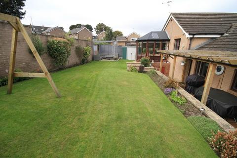 16 Evesham Grove, Bradford, BD10 8TN