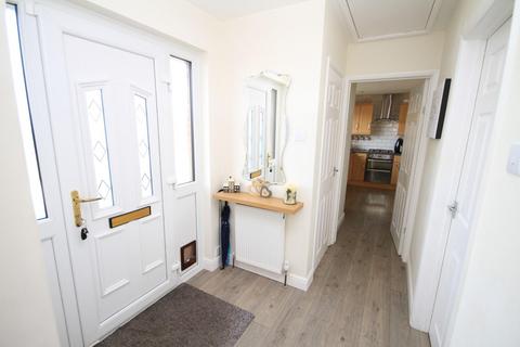 16 Evesham Grove, Bradford, BD10 8TN