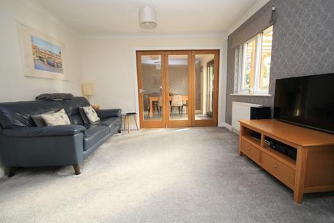 16 Evesham Grove, Bradford, BD10 8TN