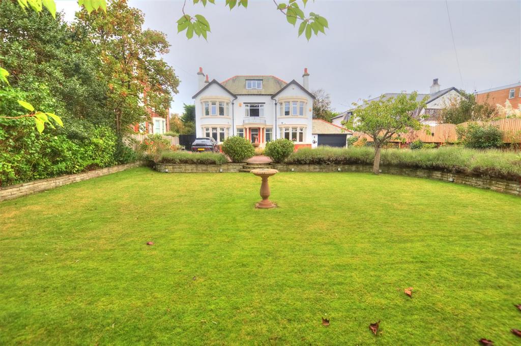 Warren Road, Blundellsands L23 6 bed detached house £1,300,000