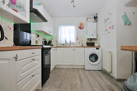 2 Eringden, Wilnecote, Tamworth, B77 4DA