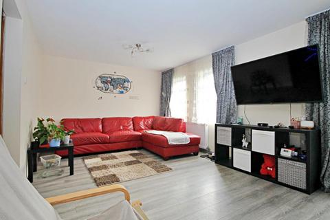 2 Eringden, Wilnecote, Tamworth, B77 4DA