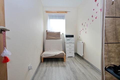2 Eringden, Wilnecote, Tamworth, B77 4DA