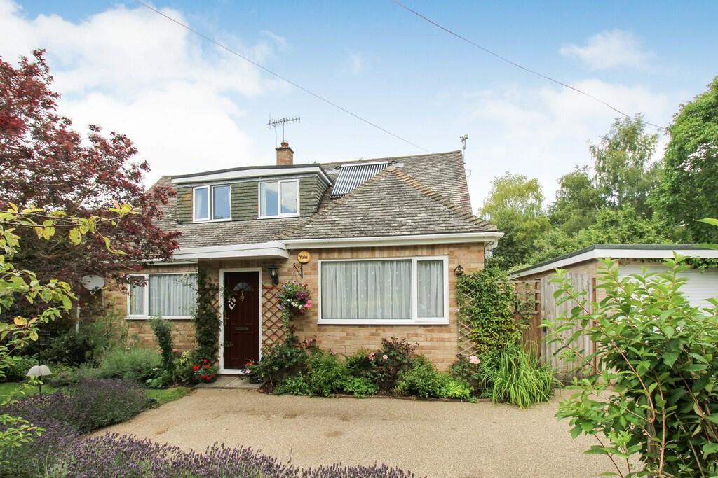 West Street, Barford St Martin... 3 bed detached bungalow £390,000