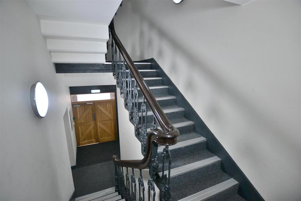 Communal stairway