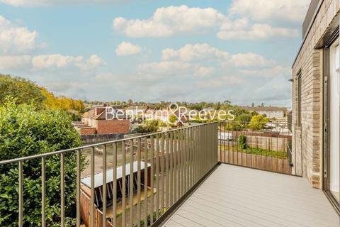 2 bedroom apartment to rent - Durnsford House, Durnsford Road SW19