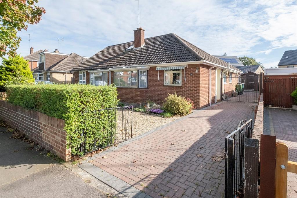 Cleevemount Close, Prestbury, Cheltenham, GL52 2 bed semidetached