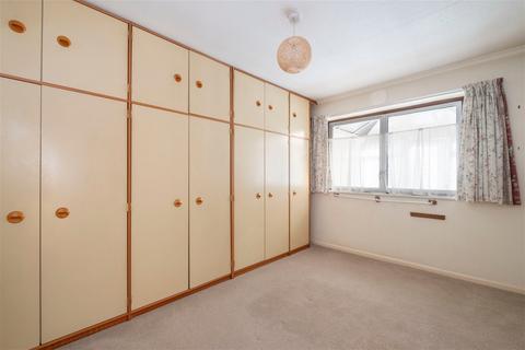12 Cleevemount Close, Cheltenham, GL52 3HP