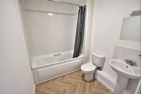 2 bedroom flat to rent, Market Square, Wolverhampton