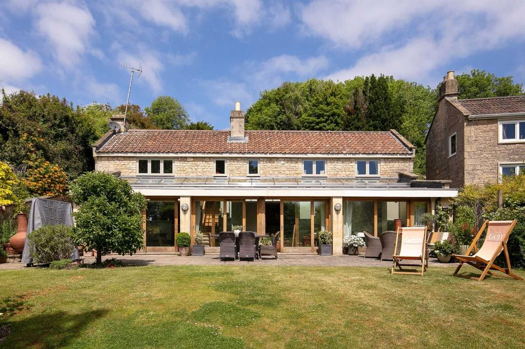 Vale 4 bed house £2,600 pcm (£600 pw)