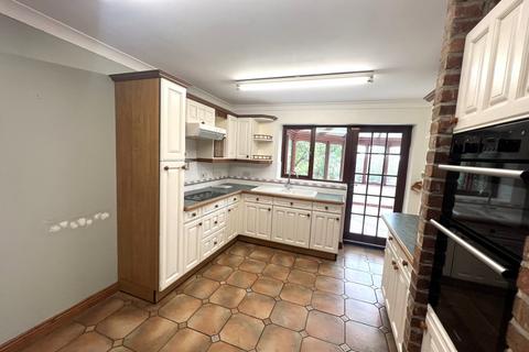 undefined, Towngate, Thurlstone, Sheffield, S36 9RH