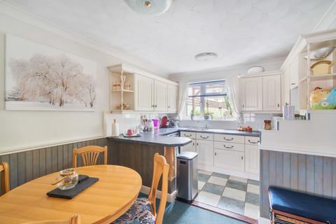 3 bedroom semi-detached house for sale - Willows Avenue, Swindon SN2