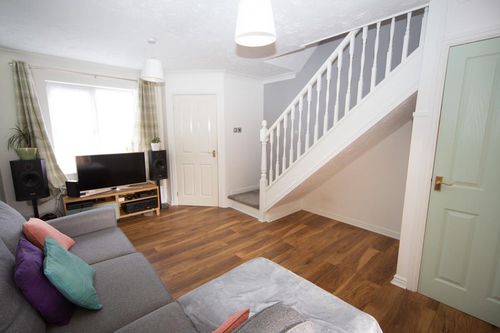 Ireland Close, St. Mellons, Cardiff, CF3 2 bed semidetached house for