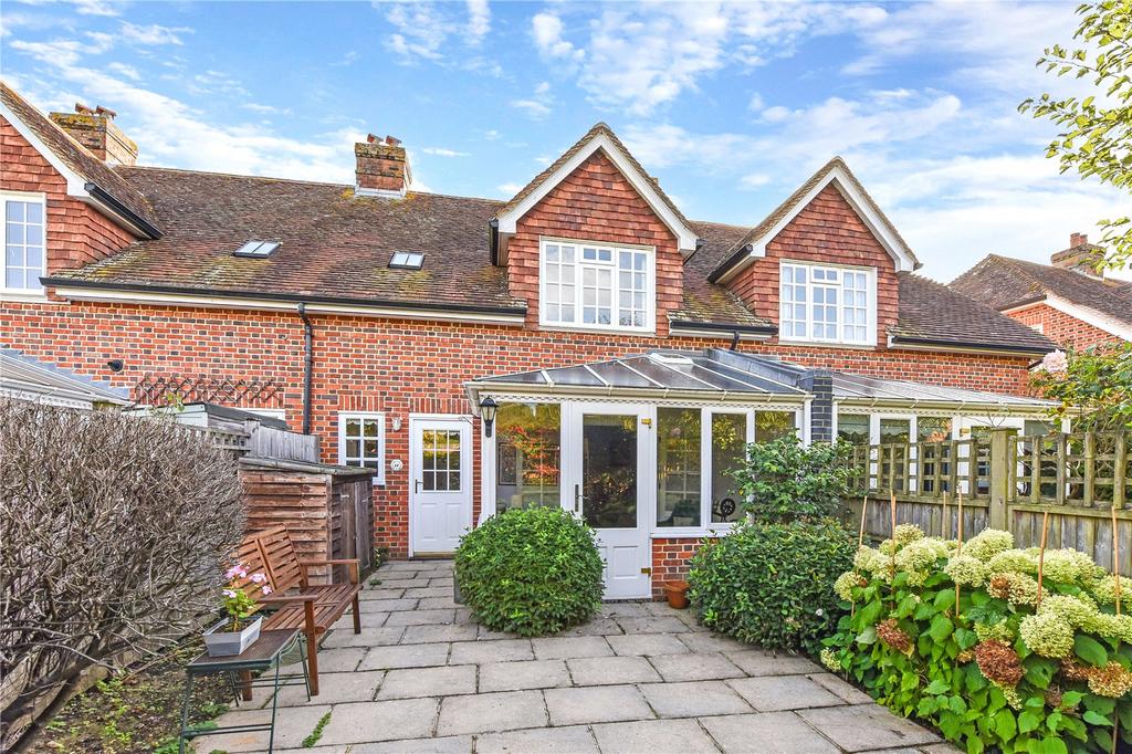 17 Cowdray Court